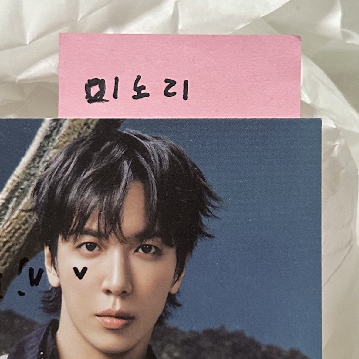 時間と共に冷静になってきて動画見返すたびああ言えばよかったあれ聞けばよかったあの時話遮ってしもた... て後悔いっぱい出てくるけどしょうがない、手ぶるぶる震えて미が이になりヨンファさんに上書き修正されるくらいには緊張してたから🥲😭笑