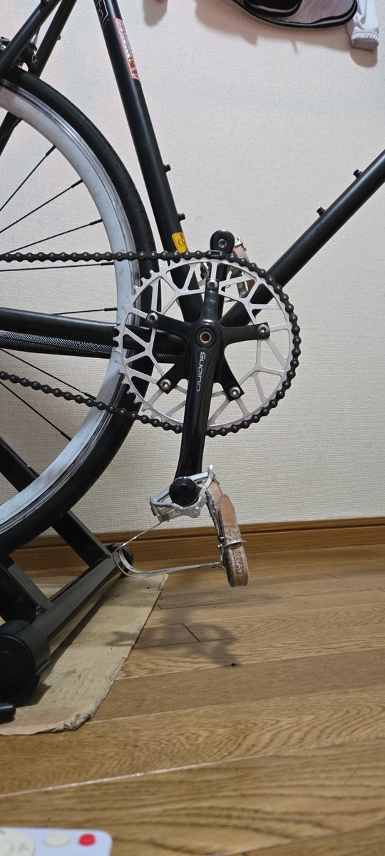 xingzzhny140028's tweet photo. New my gear
#fixie
#SUGINO
#ロードバイク
#Fixed https://t.co/f7RDFRH86N