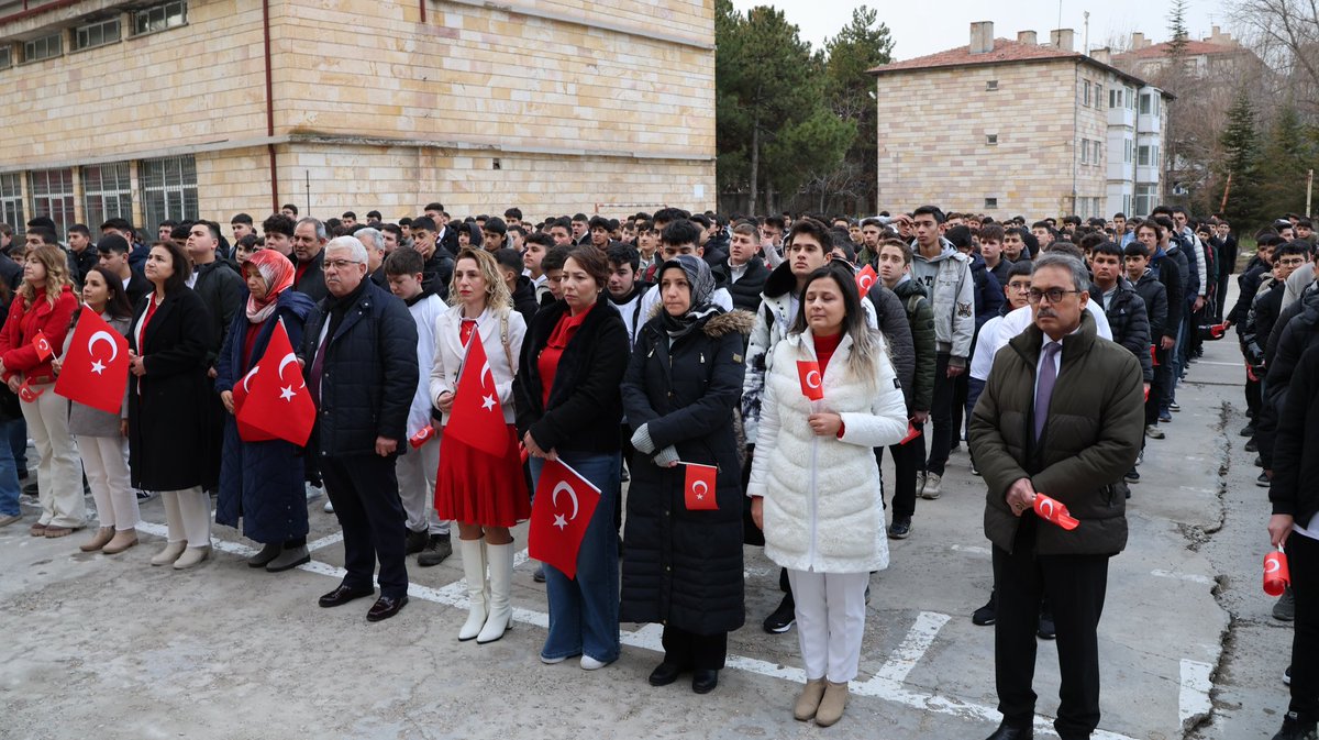 nevsehirmem's tweet photo. 🇹🇷2025–2026 Eğitim Öğretim Yılı İkinci Dönemine "Bayrak Sevgisi" Temasıyla Başlandı🇹🇷

🔗 https://t.co/d03l6NzOKq

#BayraklaBaşlayanOkul

@tcmeb 
@Yusuf__Tekin 
@nevsehirvalilik 
@ValiFidan https://t.co/4CVXzB2Q3q
