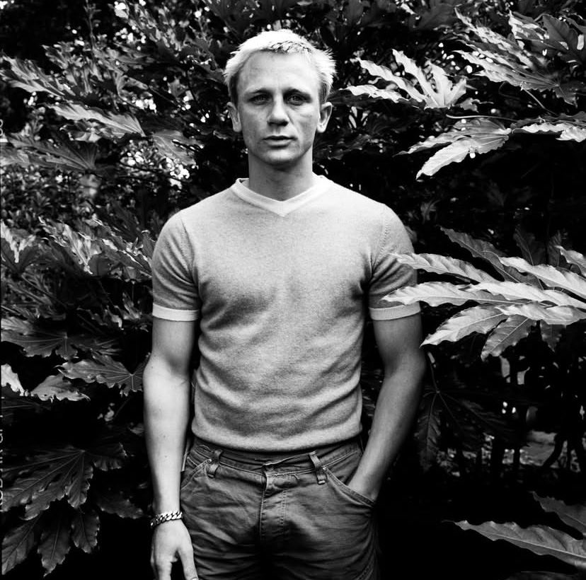 Daniel Craig Updates tweet media