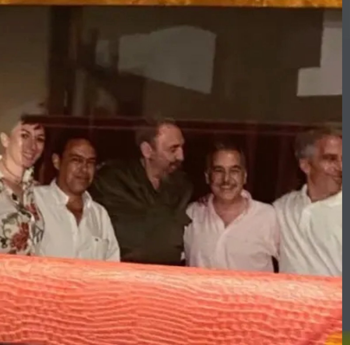 ChuchoDLChucho's tweet image. -  Evo Morales (ex-presidente de Bolivia): Acusado de tener relaciones sexuales con una menor de 15 años en 2015, resultando en el nacimiento de una hija en 2016, lo que constituiría estupro bajo la ley boliviana. Los fiscales alegan tráfico de personas, afirmando que los padres…