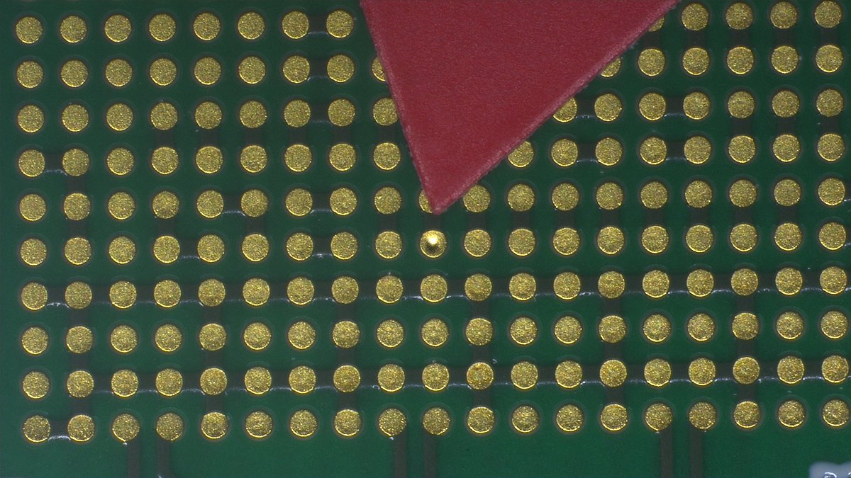 MicroscopeEOC's tweet photo. Through high-definition microscopic imaging, observe appearance defects on the optical module PCB board. Accurately magnify and detect subtle flaws.#microscope#optical m'odule https://t.co/P60gTW1oNW