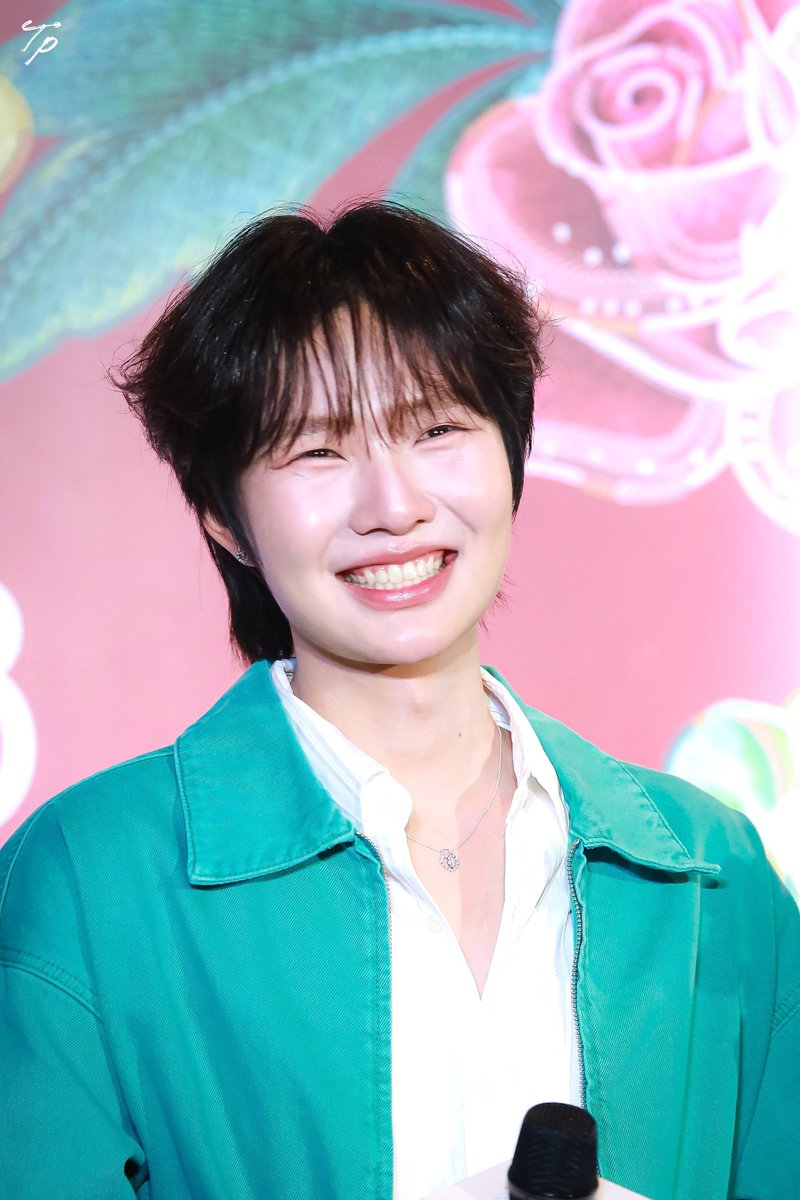 amxTP_'s tweet image. ; 🐰💖

#LaurierXKengNamping
#nampingster