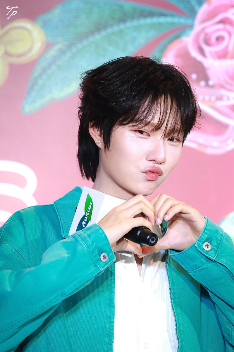 amxTP_'s tweet image. ; 🐰💖

#LaurierXKengNamping
#nampingster