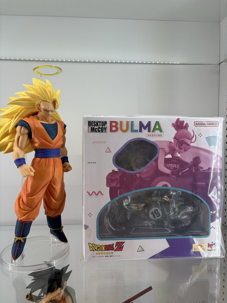 0207True's tweet photo. スーパーサイヤ人3悟空とマッコイブルマ到着📦
この悟空は3が登場したシーンをそのまま切り取ったようなフィギュアですね‼️
髪の毛のボリュームも相まってデカい‼️
塗装も素晴らしいし超絶満足です🥰
ただくじすら引けなかったのは初めてでした🤢
ブルマは後日開けます😙 https://t.co/Frjfyo0kgA