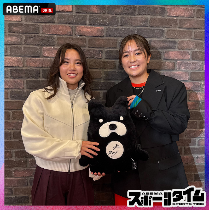 ABEMA_soccer's tweet photo. ／
なでしこジャパン 松窪真心選手
岩渕真奈さん
サイン入りアベマくんを1名様に🎁
＼

⚽️応募方法⚽️
① @ABEMA @ABEMA_soccerフォロー 
② この投稿をRT

2/5(木)23:59〆

◤　ABEMAスポーツタイム
毎週日曜よる10時～生放送!!　◢