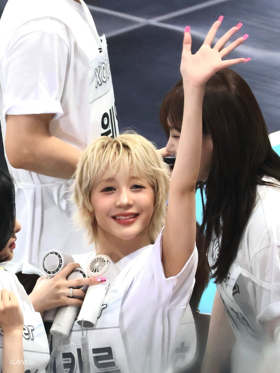 ami_kep1er's tweet image. 250825  아육대

扇風機いっぱいだね👼

#케플러 #Kep1er
#히카루 #HIKARU #江崎ひかる 
#ひかる大好き