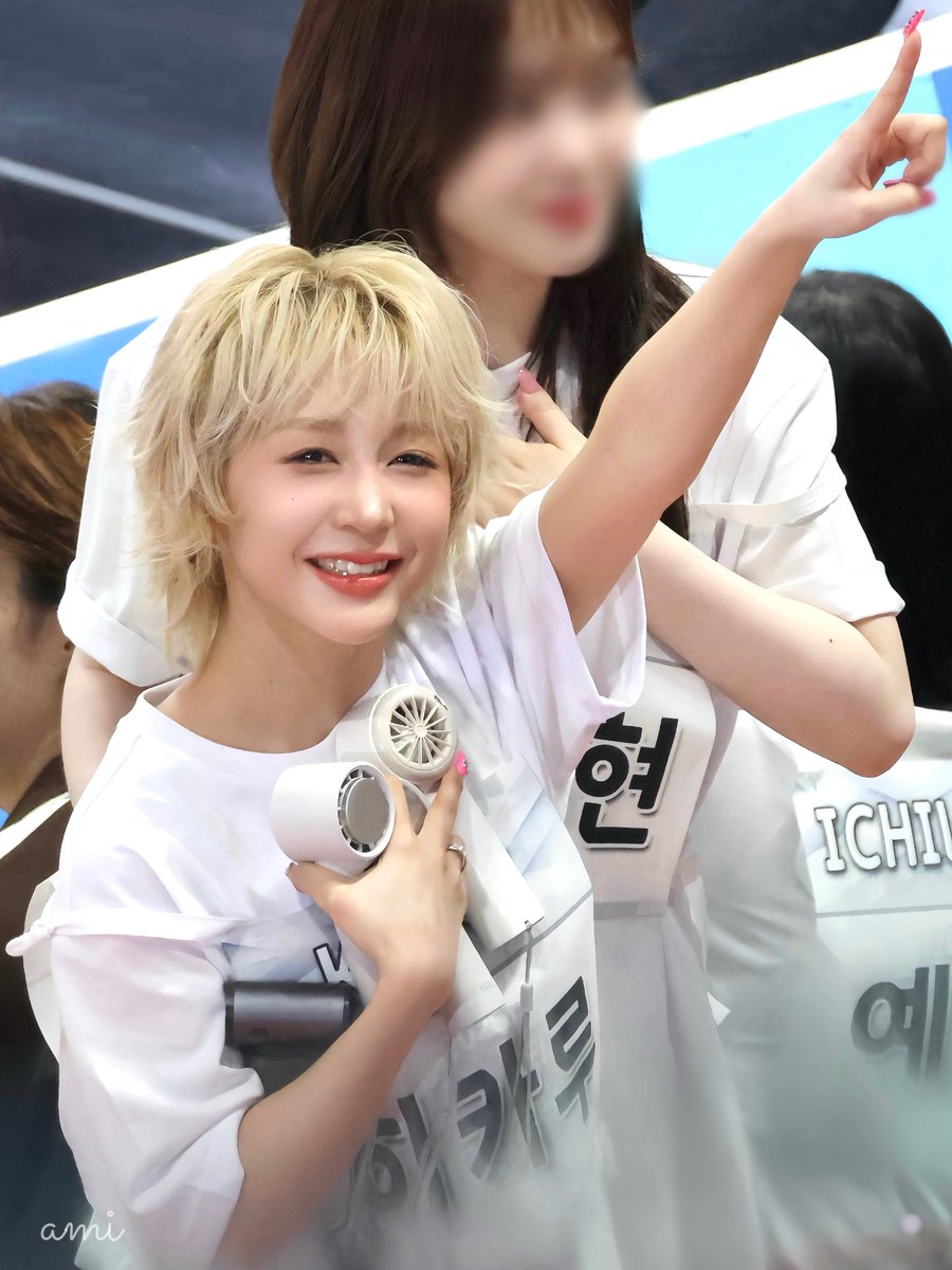 ami_kep1er's tweet image. 250825  아육대

扇風機いっぱいだね👼

#케플러 #Kep1er
#히카루 #HIKARU #江崎ひかる 
#ひかる大好き