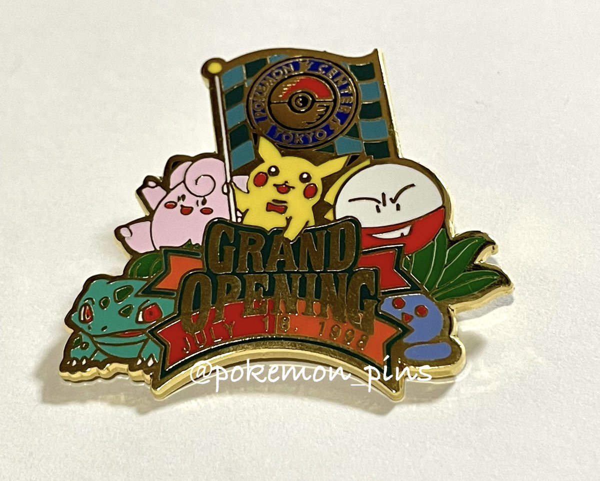 国内外で1000個近いピンズを集めています 整理できておらず、下手