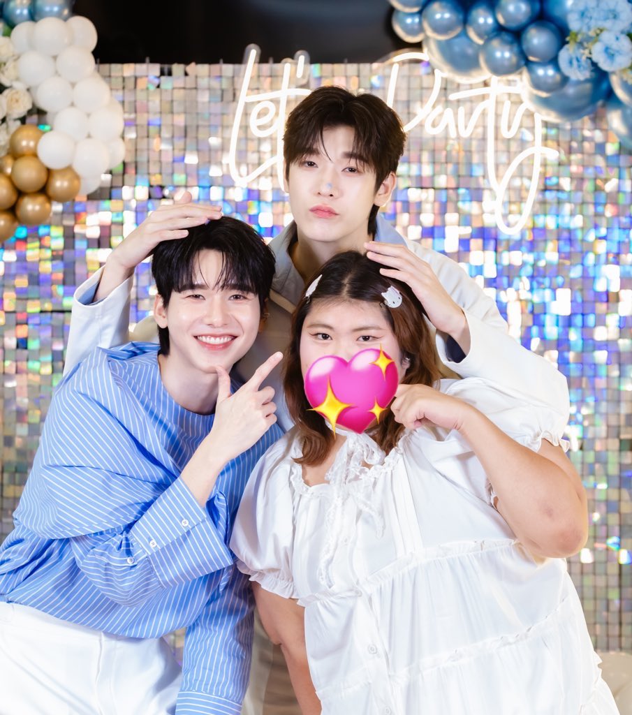 chopkinsom's tweet photo. กมกมfammm มาแย้ววว🤏🏻 @jimmy_jimmoi @ohmkrit  ( พี่บีวิชถ่ายรูปจึ้งมาก ๆ  tㅅt)

#JimmyOhmBWFirstMemoryDay

✫彡 #JimmyOhm #จิมมี่โอม https://t.co/9VkmPqToi8