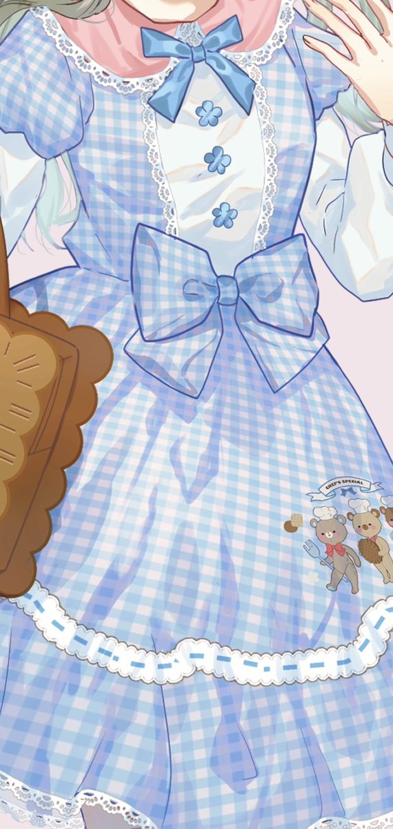 サックスのワンピースをご購入いただいたお客様より、カラーに関するご