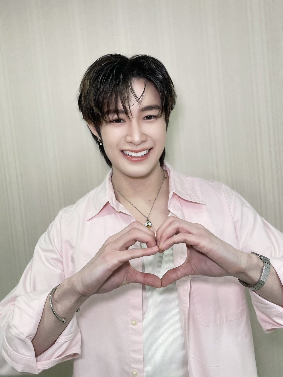 พบกับ “ณฐ” <a href="/natasittttt/">Nat ;) น้องแจมแจมแจม ft. ไนท์ 🥸</a> ได้ใน 3CE ฉ่ำน้ำน่าจุ๊บหรือนุ่มฟุ้งให้น่ารัก Live ✨

รับชมได้ทาง
🔗 : th.shp.ee/vgoP8fB

NAT 3CE MISTYVELVETLIP
#3CEIVelMistYouxNat