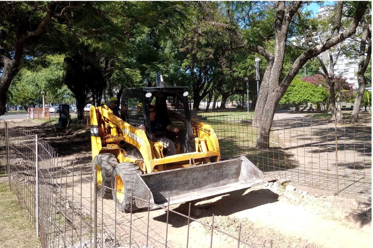 Plaza Colón: el concejal <a href="/pedromedei/">Pedro Medei</a> pidió que <a href="/_SantaFeCapital/">Santa Fe Capital</a> frenar la remoción de la fuente u se escuche a los vecinos en audiencia pública. 

"Deciden borrar de un plumazo más de 80 años de historia de la ciudad"