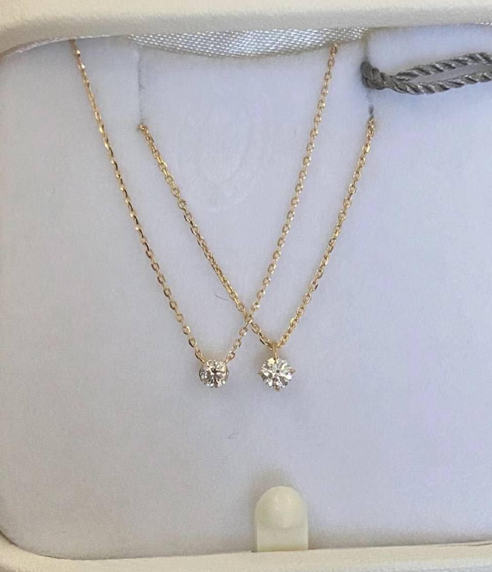 Elspeth562's tweet photo. I treat clothing or a piece of jewelry like it was a piece of art😊 https://t.co/aCeovXKaP7