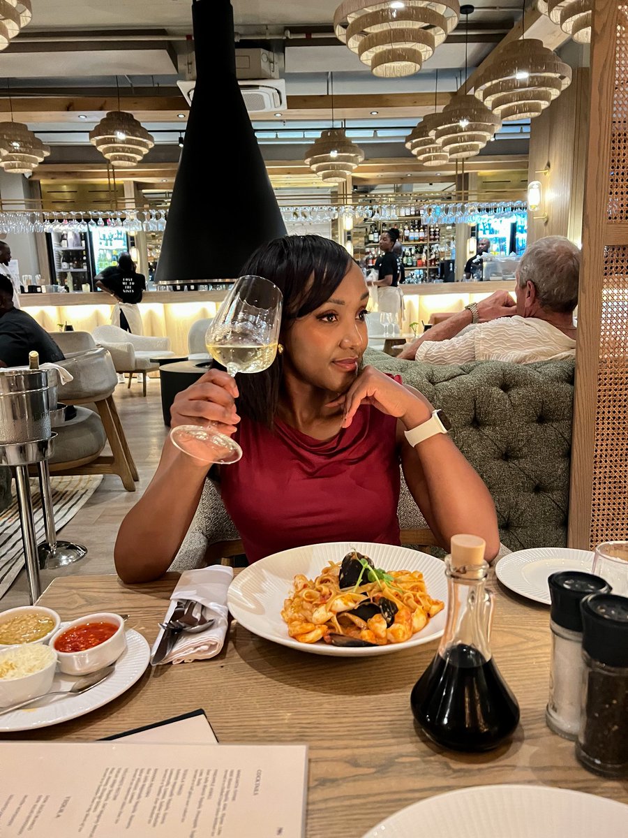 SothoGirlDiaries tweet media