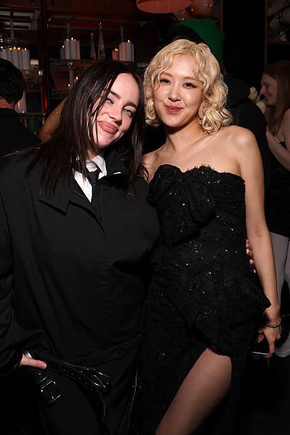 LINDAS! #ROSÉ ao lado de Billie Eilish na after party do #GRAMMYs ! 🤍