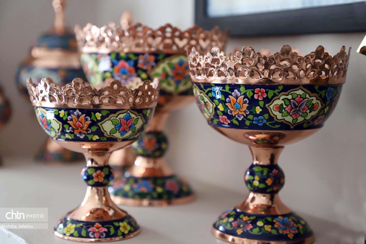 VisitIran3's tweet photo. Meenakari (Enamel)
Coloring and ornamenting the surface of metals by fusing over it brilliant colors.
📸: Mojtaba Jafarlou
#ایران، #هنر
میناکاری https://t.co/8nwsdDNpDA
