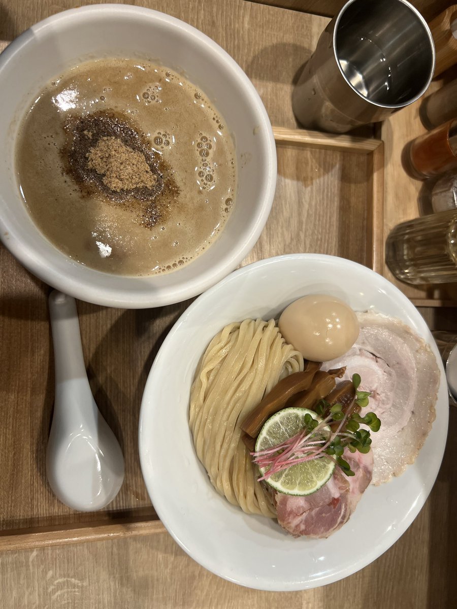 Siestadao's tweet photo. 大阪！つけ麺美味しかったです！ https://t.co/JWl4esv84X