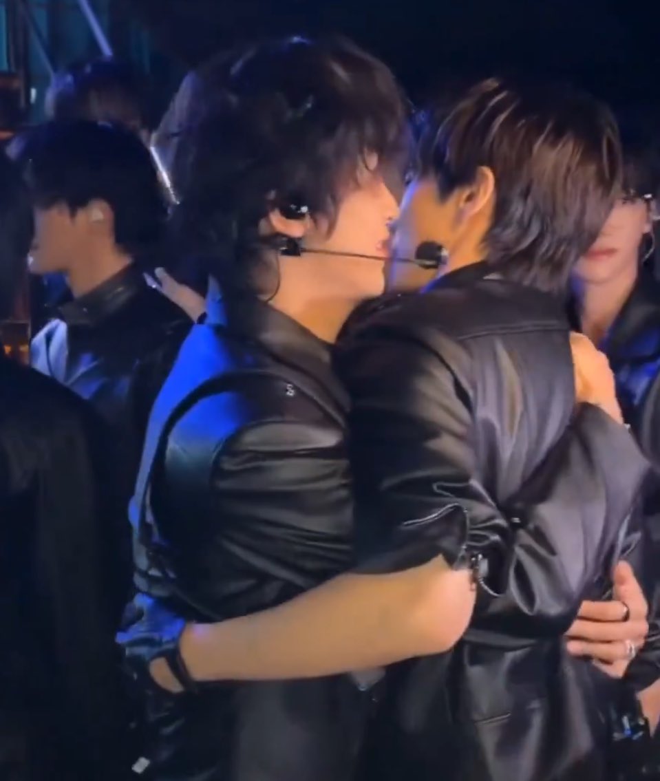 형을 왜이리 사랑해