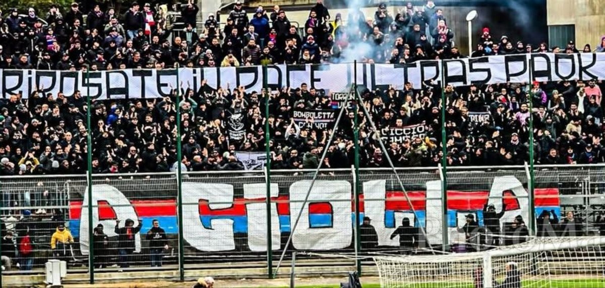 Πανό στη μνήνη των οπαδών του ΠΑΟΚ από τους Ultras της Κατάνια  #ποδοσφαιρο #football #ultras #hooligans #ΠΑΟΚ
