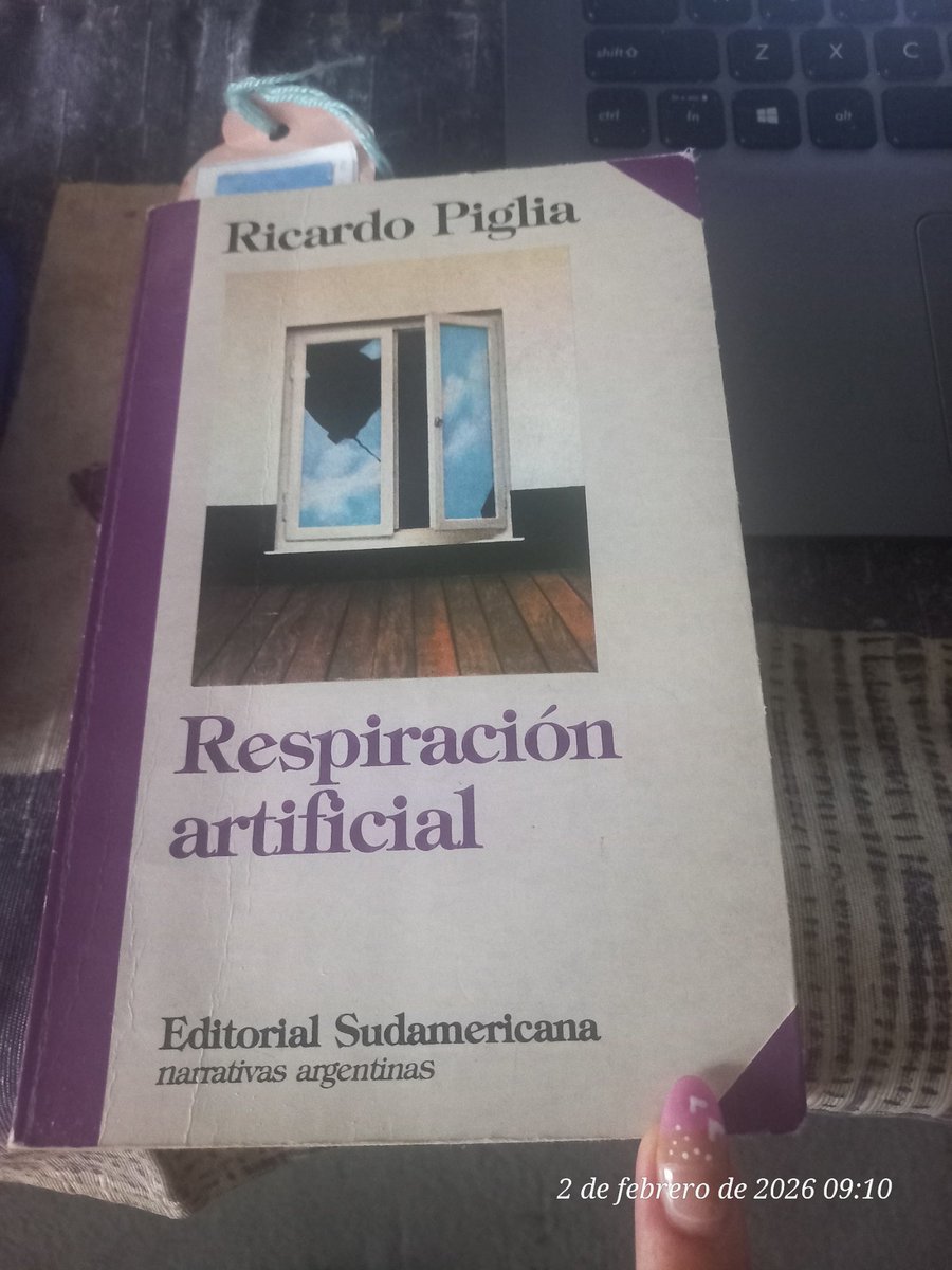 laurymk's tweet photo. @librofilos Muy buen libro.... https://t.co/PPKTJ7YLAp