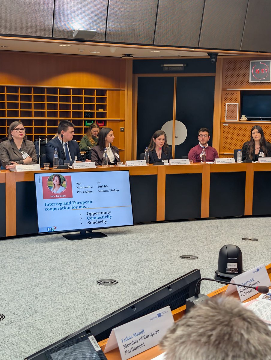 ABBaskanligi's tweet image. 🇪🇺 Avrupa Parlamentosu’nda Interreg’in Çok Yıllık Mali Çerçeve kapsamında geleceği ele alındı.
Etkinlikte #IVY Raportörü Selin, “Avrupa İşbirliği Hikayeleri” kapsamında @BgTr_IPACBC "Daha Güvenli Sınır Yönetimi İçin İşbirliği" projesini sundu.