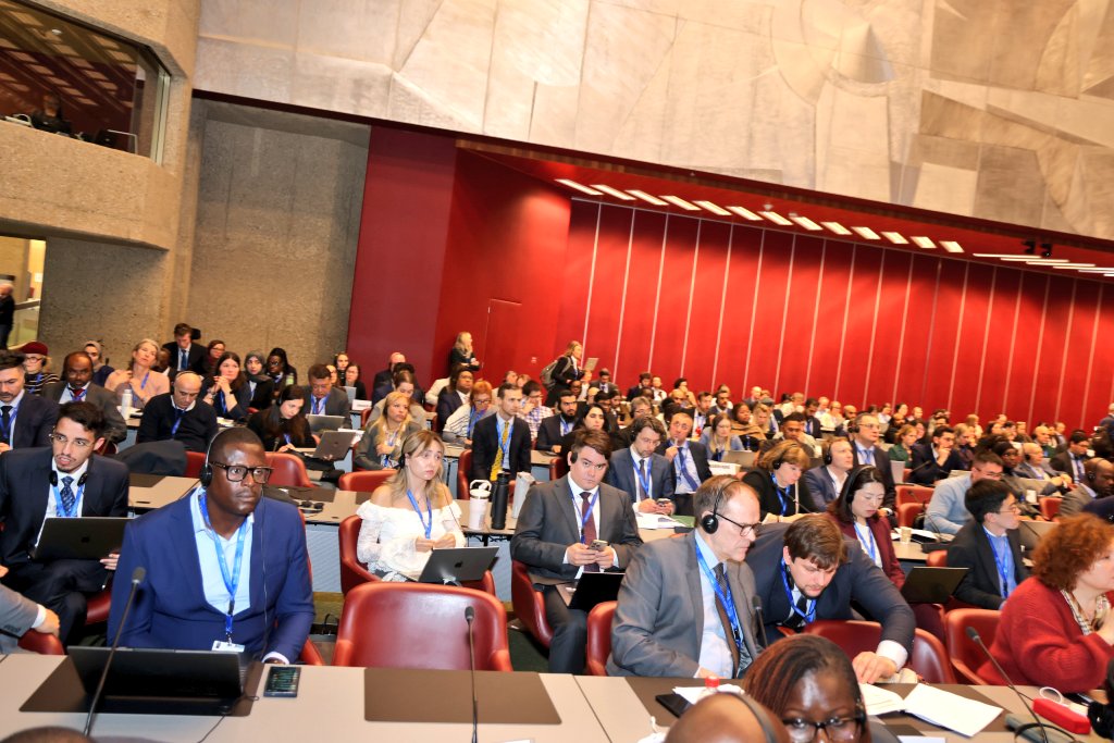 EnviClimateC_Ke's tweet photo. Happening Now: The Principal Secretary for Environment and Climate Change, Dr. Eng. Festus K. Ng’eno, is participating in the official opening of the First Session of the Plenary of the Intergovernmental Science-Policy Panel on Chemicals, Waste and Pollution at Geneva International Conference Centre (CICG) in Switzerland.

The inaugural plenary marks a major global milestone in strengthening the science policy interface on chemicals, waste and pollution, following the establishment of the Panel by the United Nations Environment Assembly. 

The session brings together governments, scientists and key stakeholders to lay the institutional, scientific and governance foundations of the Panel.