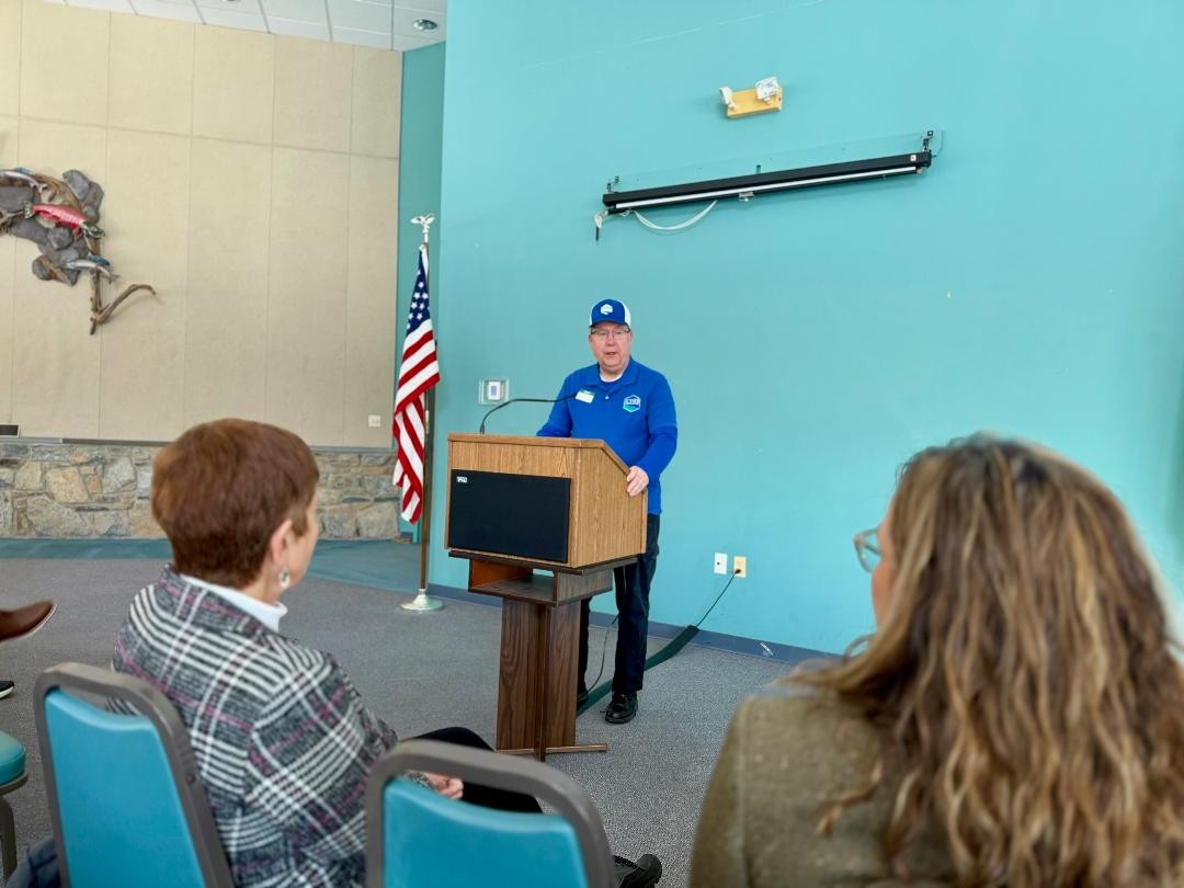 MikeNardolilli's tweet photo. Gaithersburg, MD. On Saturday, I was honored to be one of speakers at the Winter Salt Week Open House at the headquarters of the Izaak Walton League of America here. We all need to use salt wisely: shovel the snow, sprinkle the salt, and sweep it up! @PotomacCommis @IWLA_org https://t.co/WheZFlgAmV