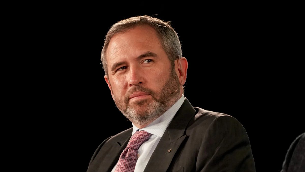 🇺🇸🏛️ WHITE HOUSE CALLS CRYPTO &amp; BANKS TO THE TABLE

White House will meet with crypto firms and banks at 1 p.m. ET today to discuss the crypto market structure bill.

Talks aim to break a deadlock over how stablecoin yields should be treated.

Attendees are expected to include