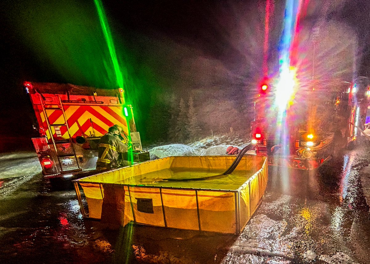 Redwood Meadows Fire tweet media