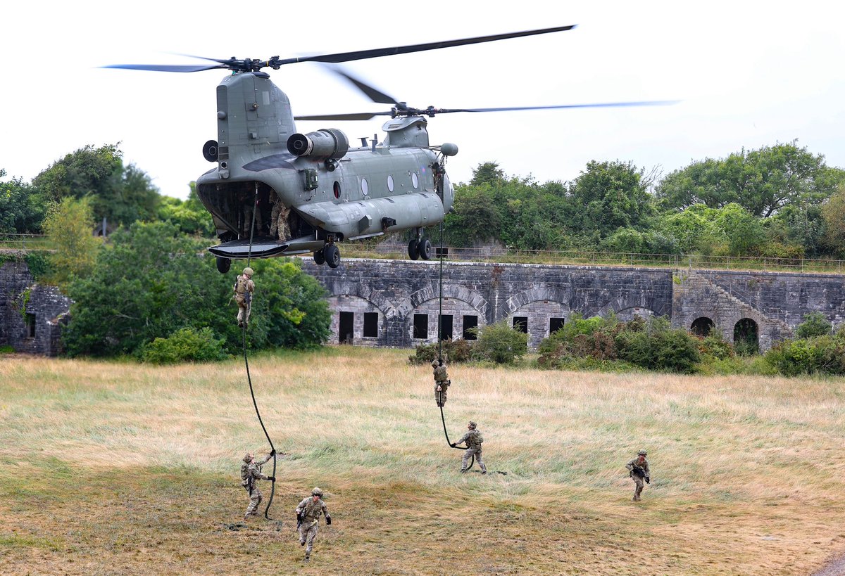 42 Commando Royal Marines tweet media