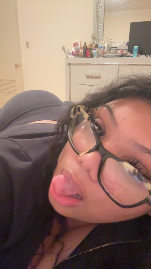 Domimami6999's tweet photo. Meets in Virginia BEACH
25% off content
Calls , content, sexting availableeee
 #BUYINGCONTENT #sellingcontent   #nudes #nsfw #leak #nsfwtwt #leaks #of #onlyfans #horny #slut #selling #sellingcontent #buying #buyingcontent https://t.co/L9lUkBwJSd