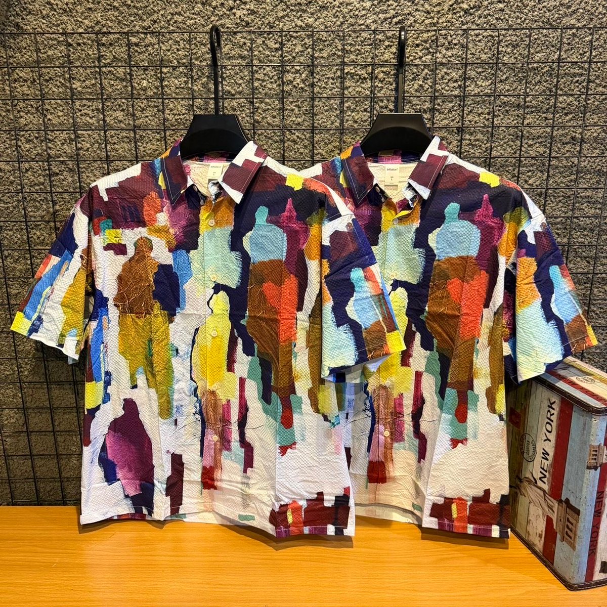 PolymathAye's tweet image. All are available now.
Send a DM for order placement 

Manchester United 
Grammy 
Cubana Chief Priest