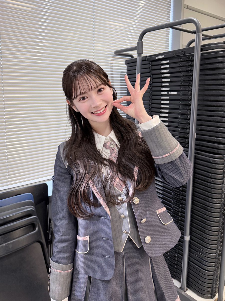 #CDTVライブライブ ご覧いただけた方ありがとうございました🌸⟡.·いかがでしたか？

センターとして初披露のこの日をずっとドキドキしながら待っていました！(;_;)
桜の花びらを表現したかわいくも元気な振り付けです❕

『名残り桜』たくさんたくさん愛してください✨