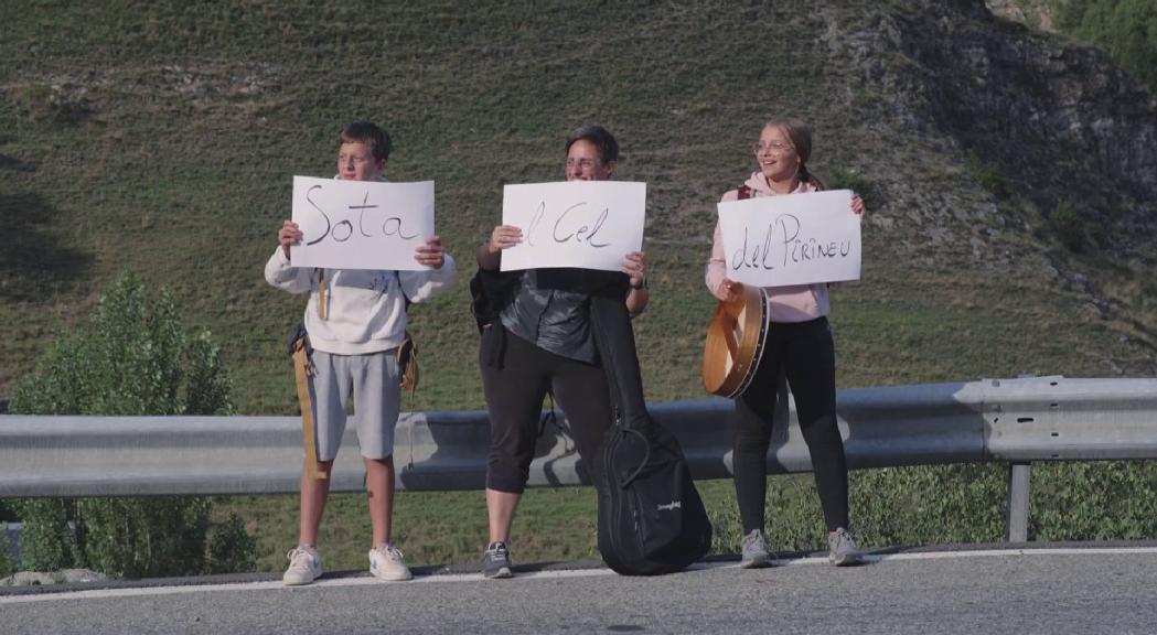 🎬✨El videoclip de “Sota el cel del Pirineu” de Juli Barrero, dirigit per Héctor Romance, ja és a la semifinal dels Premis Enderrock com a millor videoclip🏔️🎶

És la 3a vegada que el tàndem Barrero-Romance arriba tan lluny💪🔥

🗳️Vota’ls fins al 18 de febrer al web d’Enderrock!
