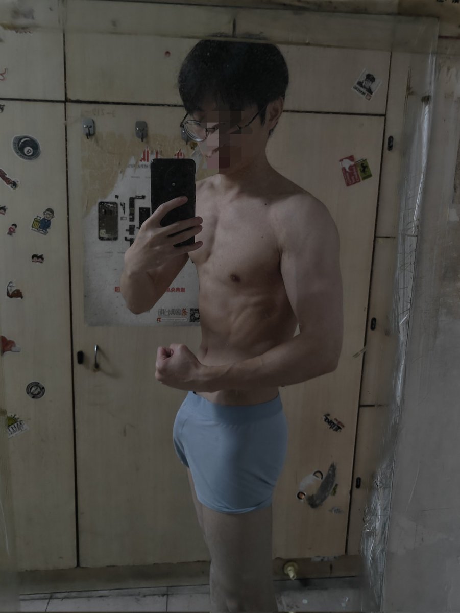 当宿舍没人我就这样 #腹肌 #薄肌 #健身