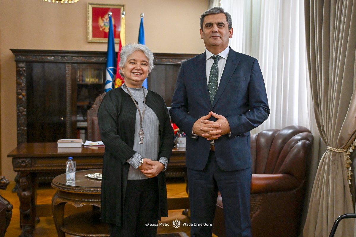 MFA_MNE's tweet image. 🇲🇪🤝🇧🇷
DPM &amp;amp; FM Ibrahimović received in an introductory visit the non-resident Ambassador of #Brazil 🇧🇷 to #Montenegro 🇲🇪, Maria Clara de Abreu Rada.

The meeting confirmed the friendly relations between 🇲🇪 and 🇧🇷 and the mutual interest in enhancing political dialogue and