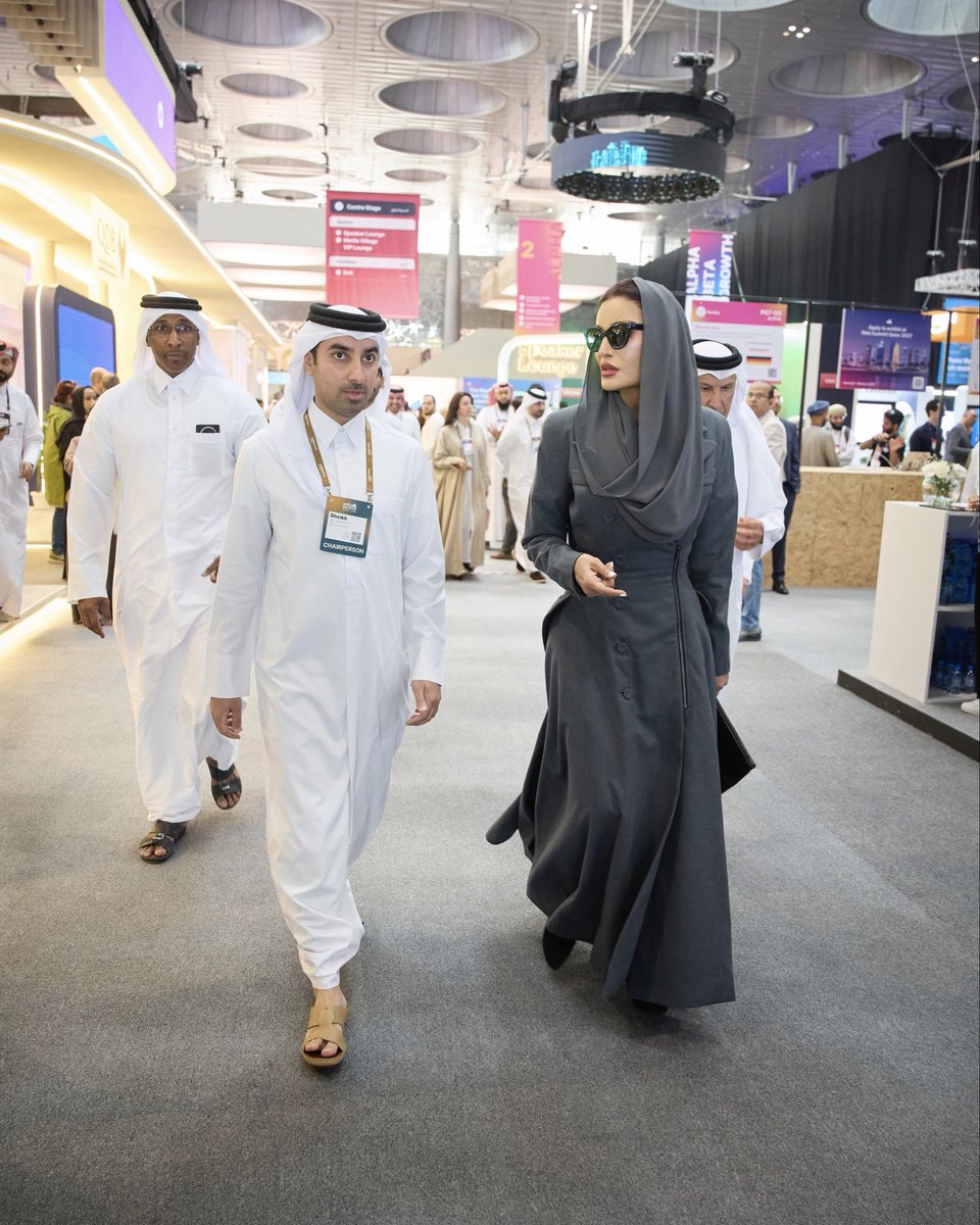 موزا بنت ناصر Moza bint Nasser tweet media