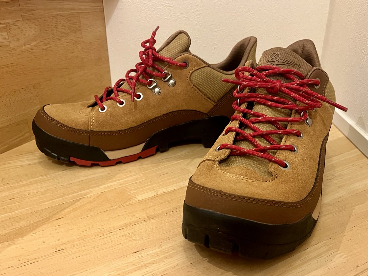 通勤用にダナーのスニーカー
かわいい配色🥳 