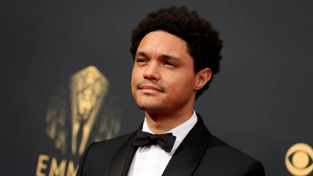 Trump_Fact_News's tweet image. 🔴DERNIÈRE  MINUTE :🇺🇲 Le président Trump menace de poursuivre Trevor Noah après qu’il a affirmé que Trump était allé sur “l’île d’Epstein”. 

« Noah, ce bon à rien, ferait mieux de se renseigner correctement, et vite. Je vais probablement envoyer mes avocats poursuivre ce pauvre…