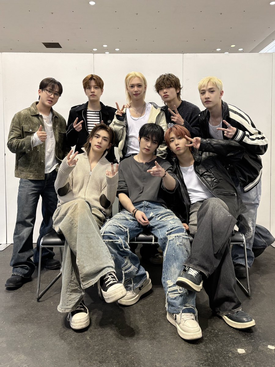 this is the best they have been styled in a while..thank u skz Japan stylists