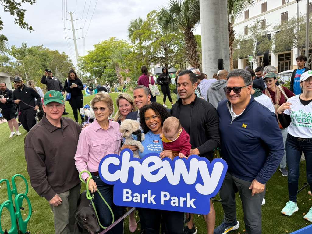 Vince Lago tweet media