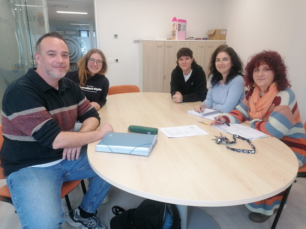 La #ComarcaCincoVillas se abre a la formación con los nuevos alumnos de #prácticas. 
📚Se acercarán a la realidad #laboral del departamento de deportes y servicios sociales. 
👉Pincha aquí para acceder a la nota de prensa: 
comarcacincovillas.es/wp-content/upl…