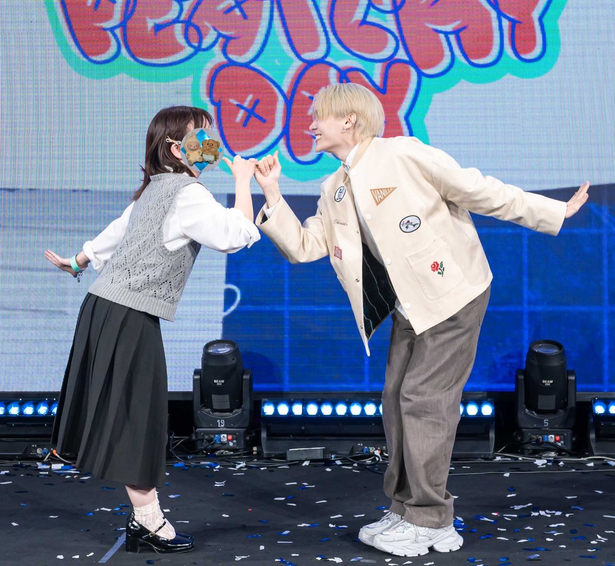 chinatsu_thaiS2's tweet image. ポイントは、ゆびきりしてない方の手の角度です☝🏻しっかり反ってますね😊

#PEATCHYDAY