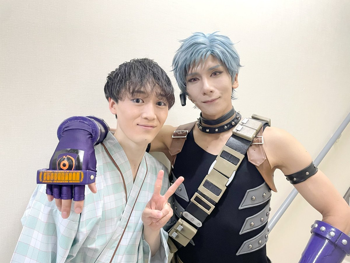 yuya_20000911's tweet photo. #エリステ -EAST-
アッシュ役の松田岳さんとキッズ杉山で
写真を撮らせていただきました‼️

アッシュお兄ちゃんにはたっくさん
遊んでもらいました😆
キッズ杉山も大喜びです✨

約2年と半年ぶりに岳さんと共演
できて本当に嬉しかった‼︎ https://t.co/IDPLO4KQaQ