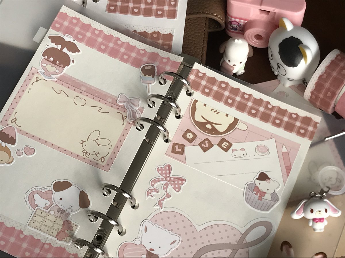 #RT 해주신 분들 중 
한 분께는 원하시는 마테 1개를 
한 분께는 신상팩을 드립니다 ପ(๑´꒳`)੭

 ♫ 02.03 - 02.10

얼른 데려왔습니다 . . .
재밌게 구경해쥬세요 ♡

→ twenty.style/go/Haengpu/942…