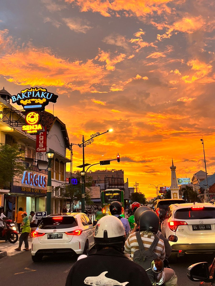 yogaa calon pustakawan²⁴🐈 tweet media