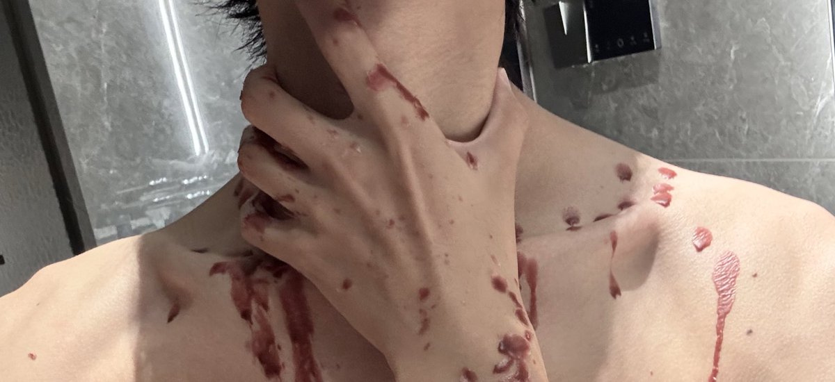 CARDELK98's tweet photo. ⠀⠀⠀⠀⠀⠀⠀⠀

  ——— Cherry on top? I had time to mess up before I take my shower so here’s a little photoshoot. 

⠀⠀⠀⠀⠀⠀⠀⠀ https://t.co/iDesZsUU9g