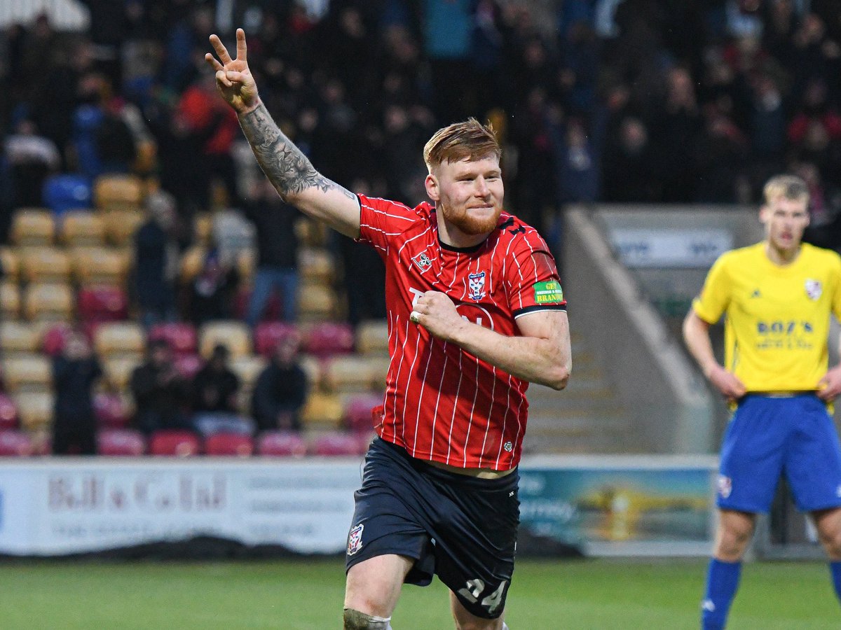 CalTalksNL's tweet image. Josh Stones has 14 G/As in 27 games for York this season and they are thoroughly in a title race.

Saturday showed just how much they missed him. Yes they won. But it definitely wasn't as convincing as it could have been.

Not a chance he leaves York today.

#YCFC🔴🔵