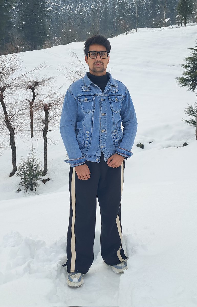 askaduofficial's tweet photo. Warning: freshly shaved face may cause laughter. ⚠️😂 https://t.co/h8p5G2Wvo6